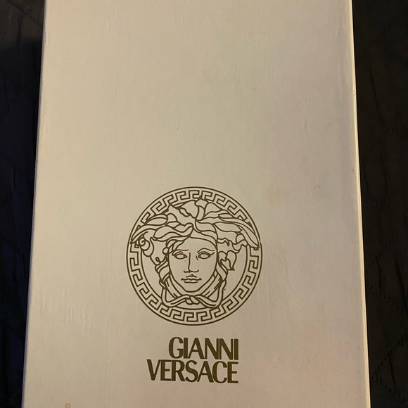 Genuine black Versace size 6 with gold Medusa heels with dust bag & box - Picture 7 of 7